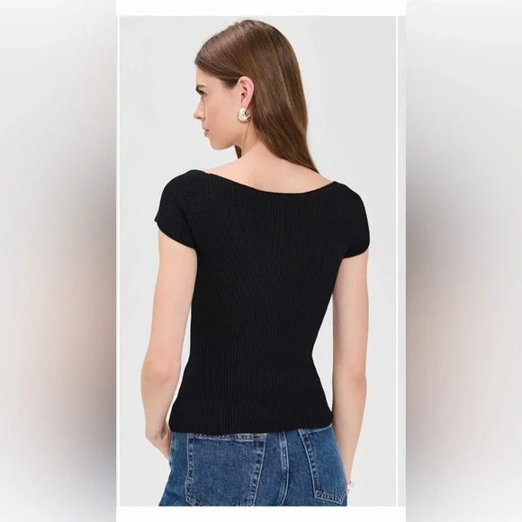 Instasculpt Ribbed Knit Heart Top - Picture 2 of 6